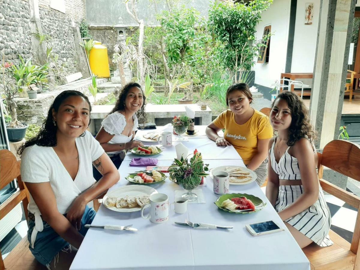 Milla Homestay 시데멘 외부 사진